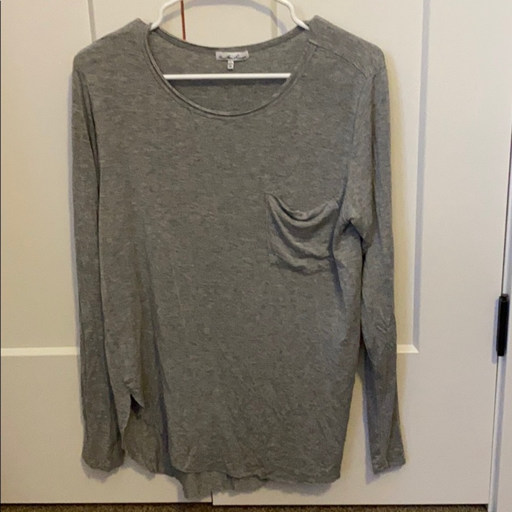 Grey long sleeve pocket tee